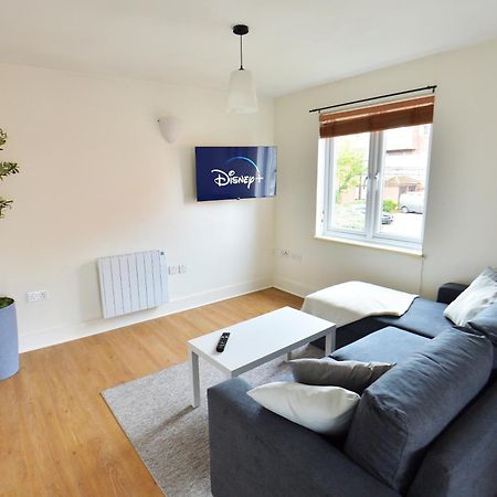 Stylish 2Br Flat - 2 Free Parking Spaces - Near Lgw Airport Κρόουλι Εξωτερικό φωτογραφία