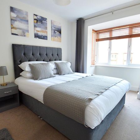 Stylish 2Br Flat - 2 Free Parking Spaces - Near Lgw Airport Κρόουλι Εξωτερικό φωτογραφία