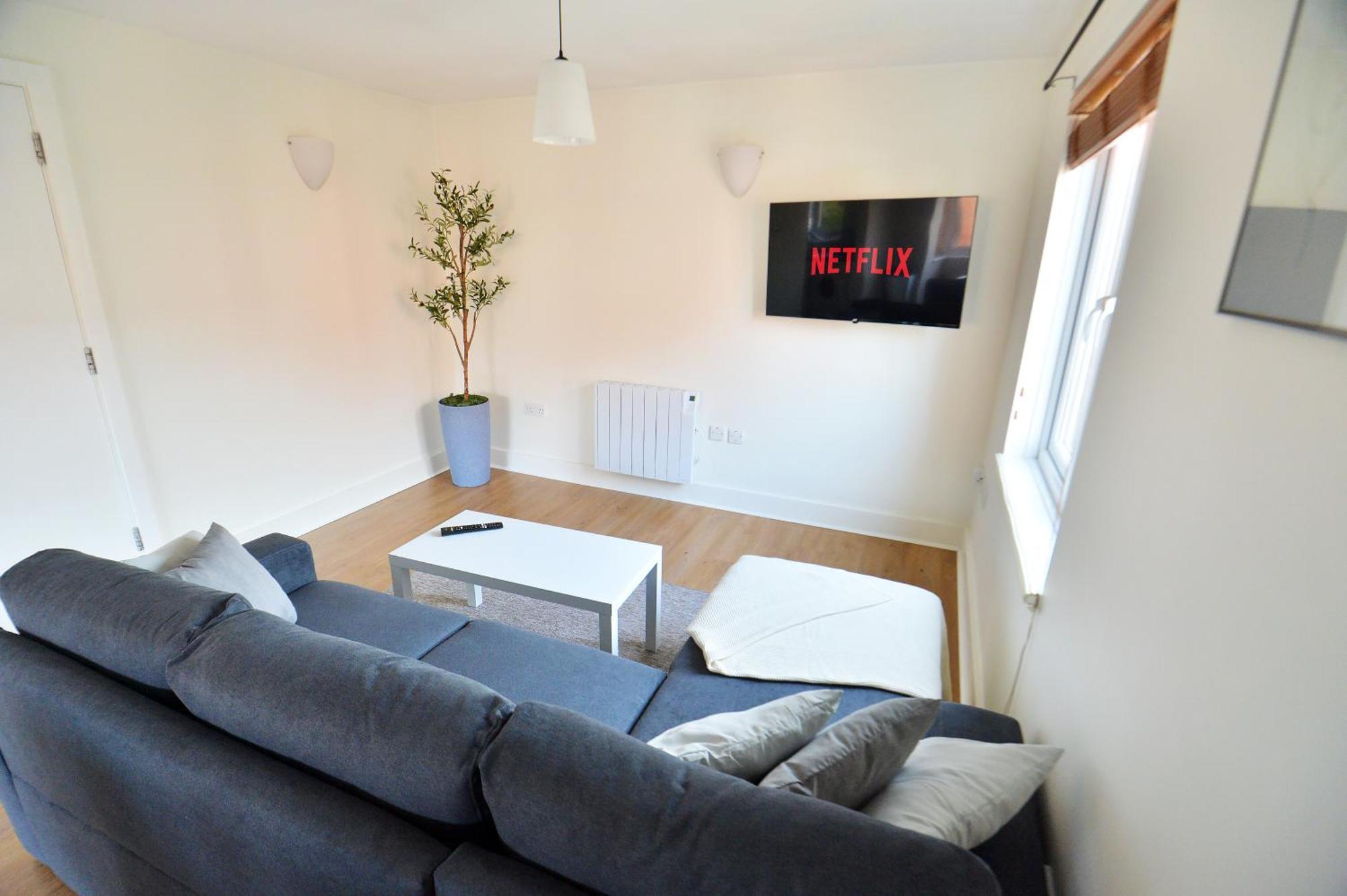 Stylish 2Br Flat - 2 Free Parking Spaces - Near Lgw Airport Κρόουλι Εξωτερικό φωτογραφία