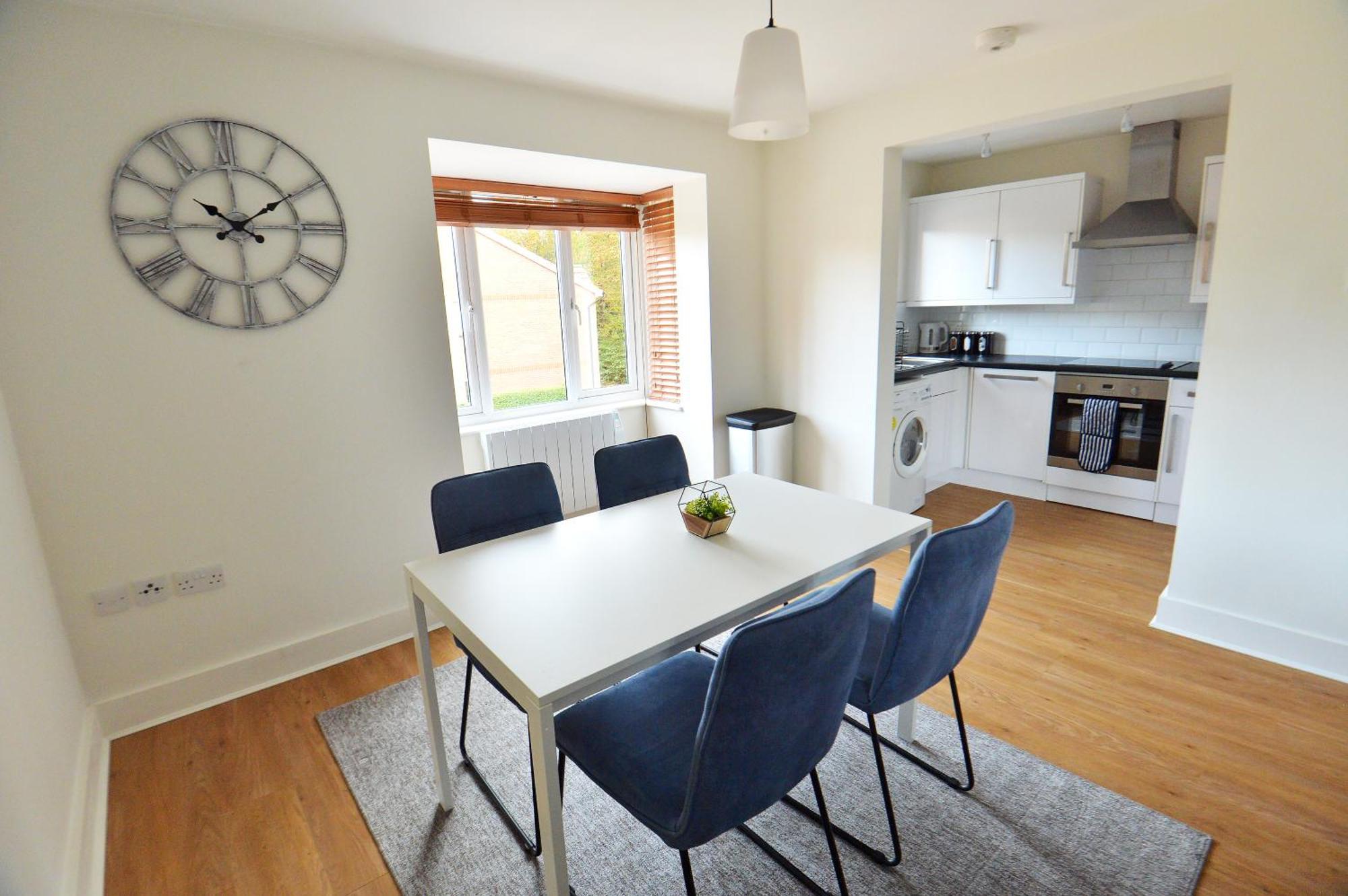 Stylish 2Br Flat - 2 Free Parking Spaces - Near Lgw Airport Κρόουλι Εξωτερικό φωτογραφία